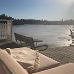 Nyaraló Lyseren Waterfront Omberg