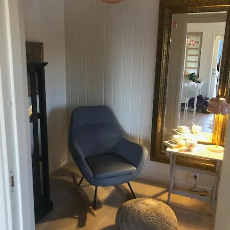 Lyseren Waterfront Holiday home Omberg