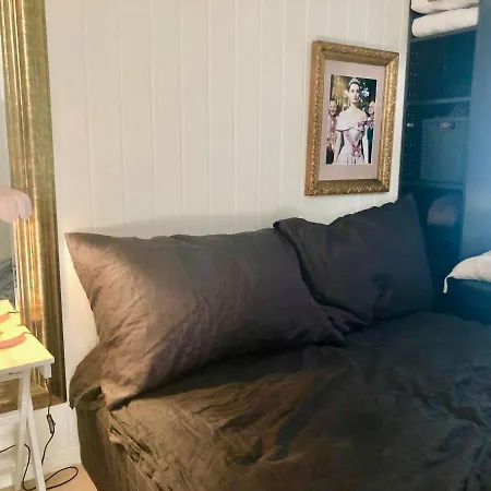 Lyseren Waterfront Holiday home Omberg